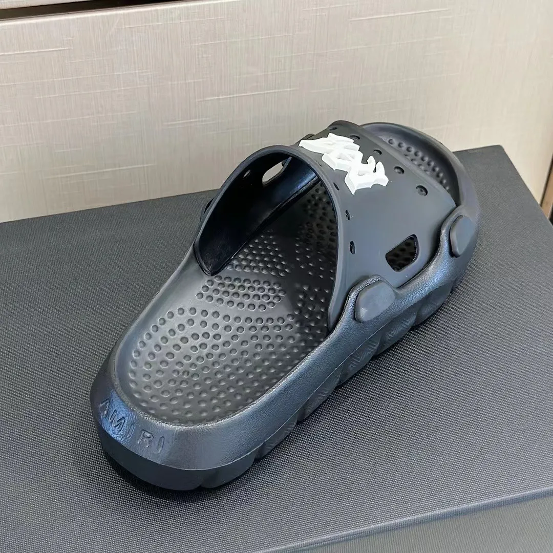 Men's shoes 💰P320💰amiri high-end boutique luxury slippers, 1:1 high-end quality, casual and sunny, loose and comfortable, the highest version of high-quality boutique, a must-have in summer! Code number: 39--46
